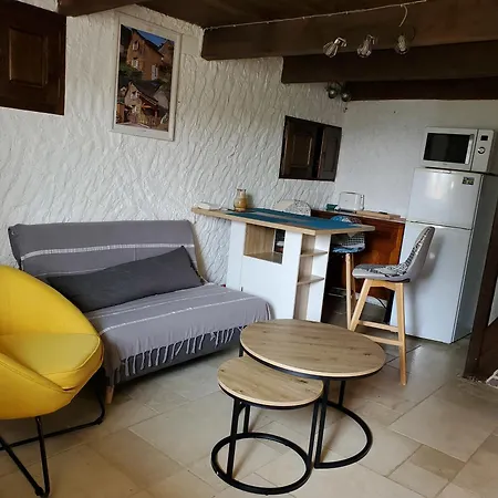 Chez Lucette בית נופש Barjac (Lozere)