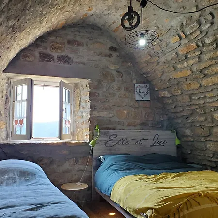 בית נופש Chez Lucette Barjac (Lozere)